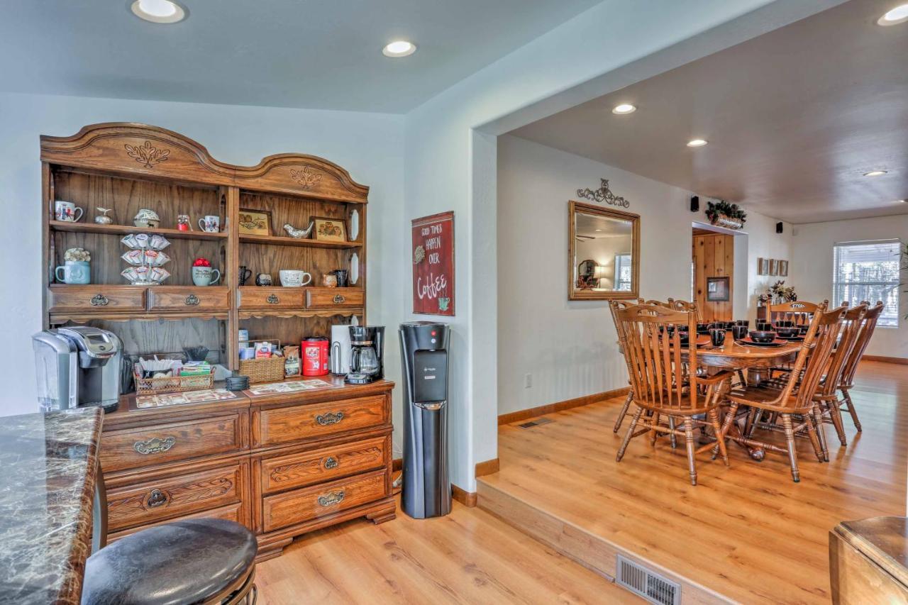 Lakeside Home With Game Room, Yard, Deck And Fireplace Pinetop-Lakeside Esterno foto