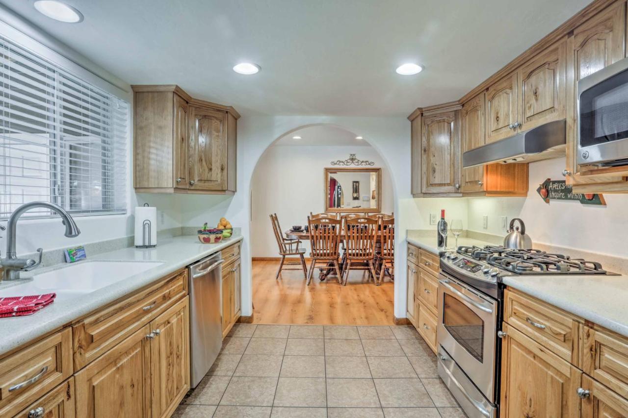 Lakeside Home With Game Room, Yard, Deck And Fireplace Pinetop-Lakeside Esterno foto