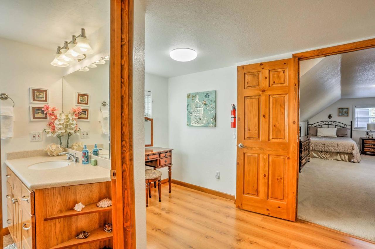 Lakeside Home With Game Room, Yard, Deck And Fireplace Pinetop-Lakeside Esterno foto